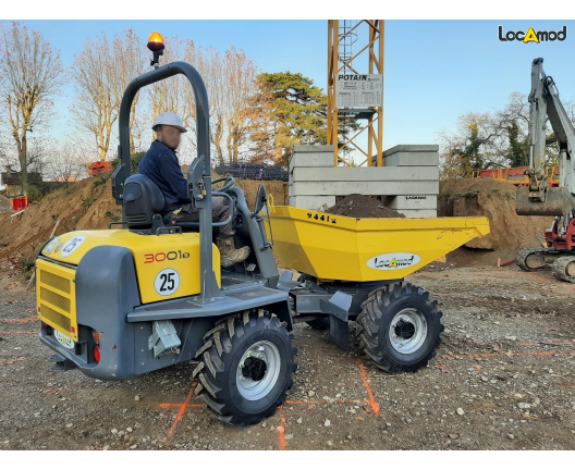 transport de terre avec dumper