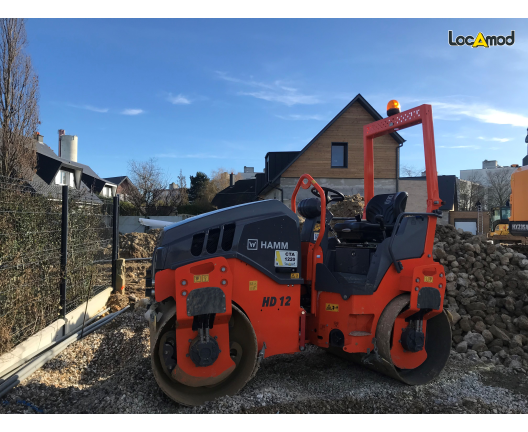 petit rouleau compacteur